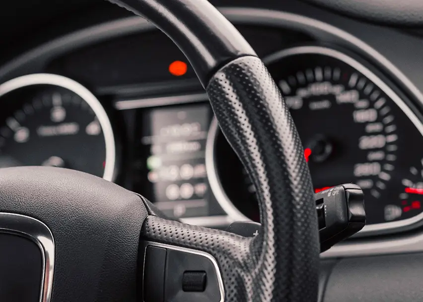 कार ॲक्सेसरीज: पडद्यामागील नायक तुमच्या कारचे कार्यप्रदर्शन आणि सुरक्षिततेचे रक्षण करतो