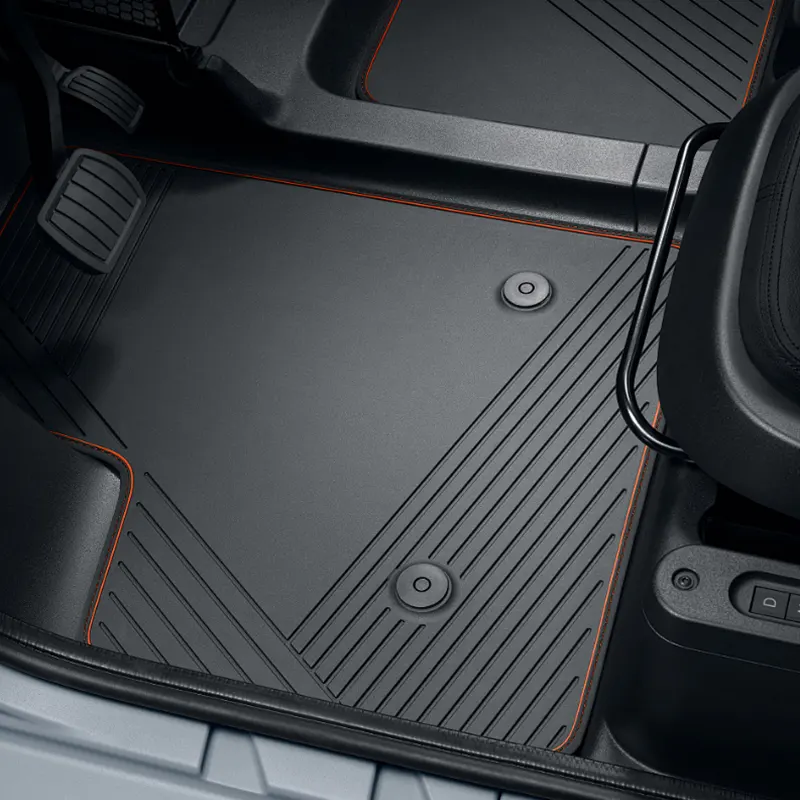 कोणती ऑटो ॲक्सेसरीज माझी रोजची ड्राइव्ह चांगली बनवतात?